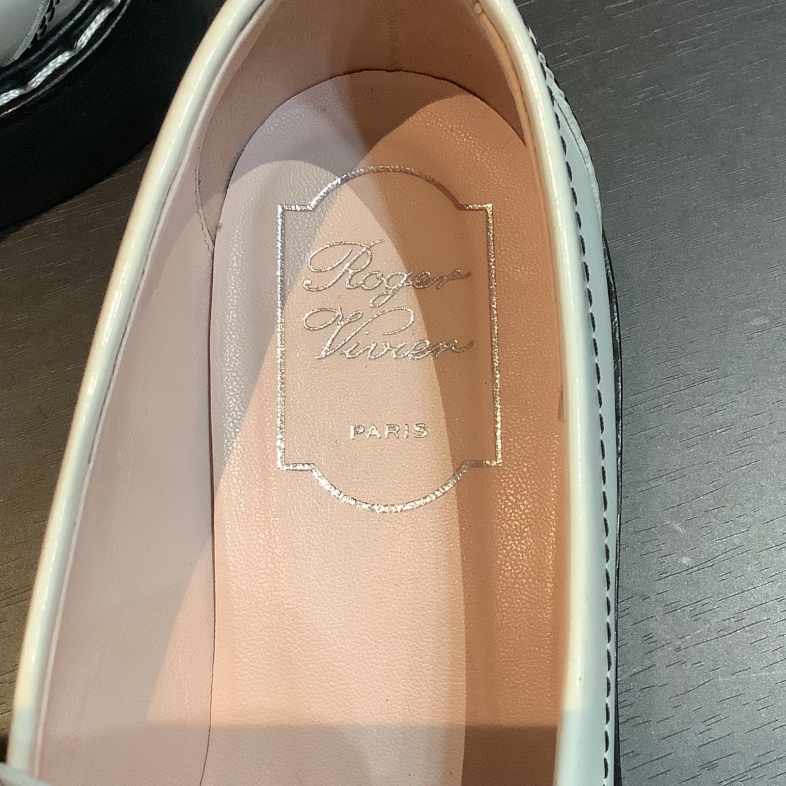 ロジェヴィヴィエ ROGER VIVIER ヴィヴィレンジャー ローファー 