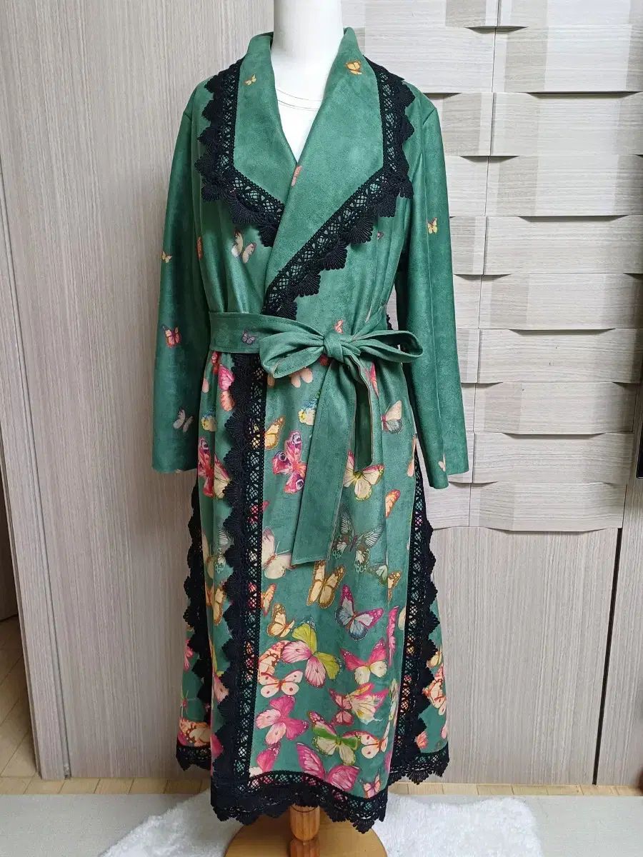 蝶パータン グリーン ロング ガウン レース 装飾