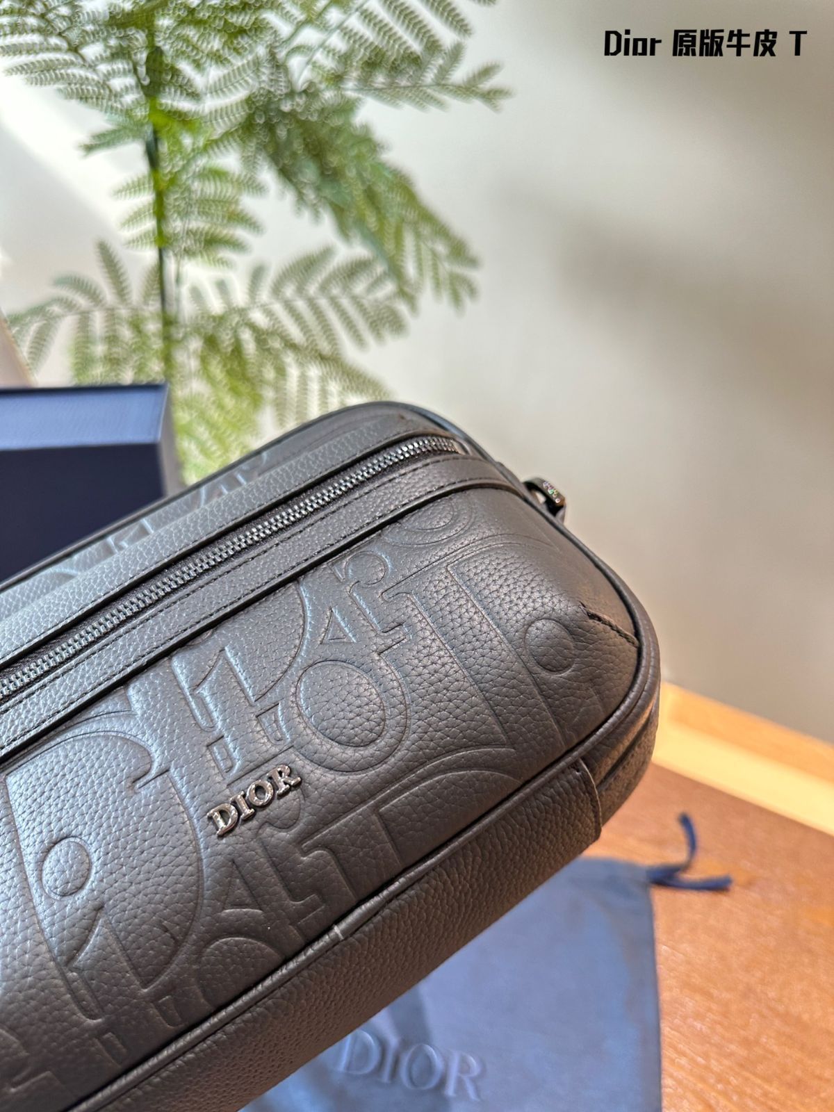 エンボス レザーバッグ