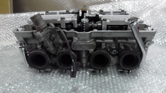 の シリンダーヘッド