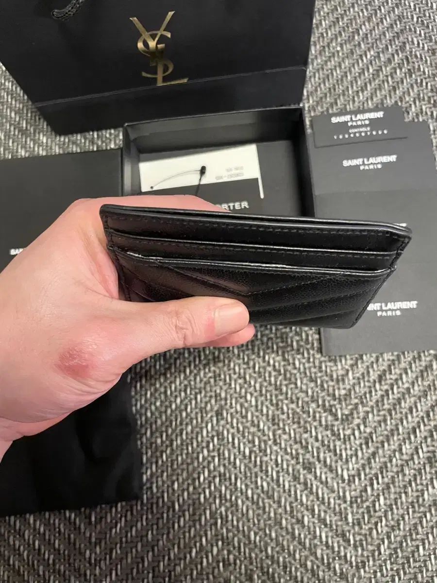 Saint Laurent