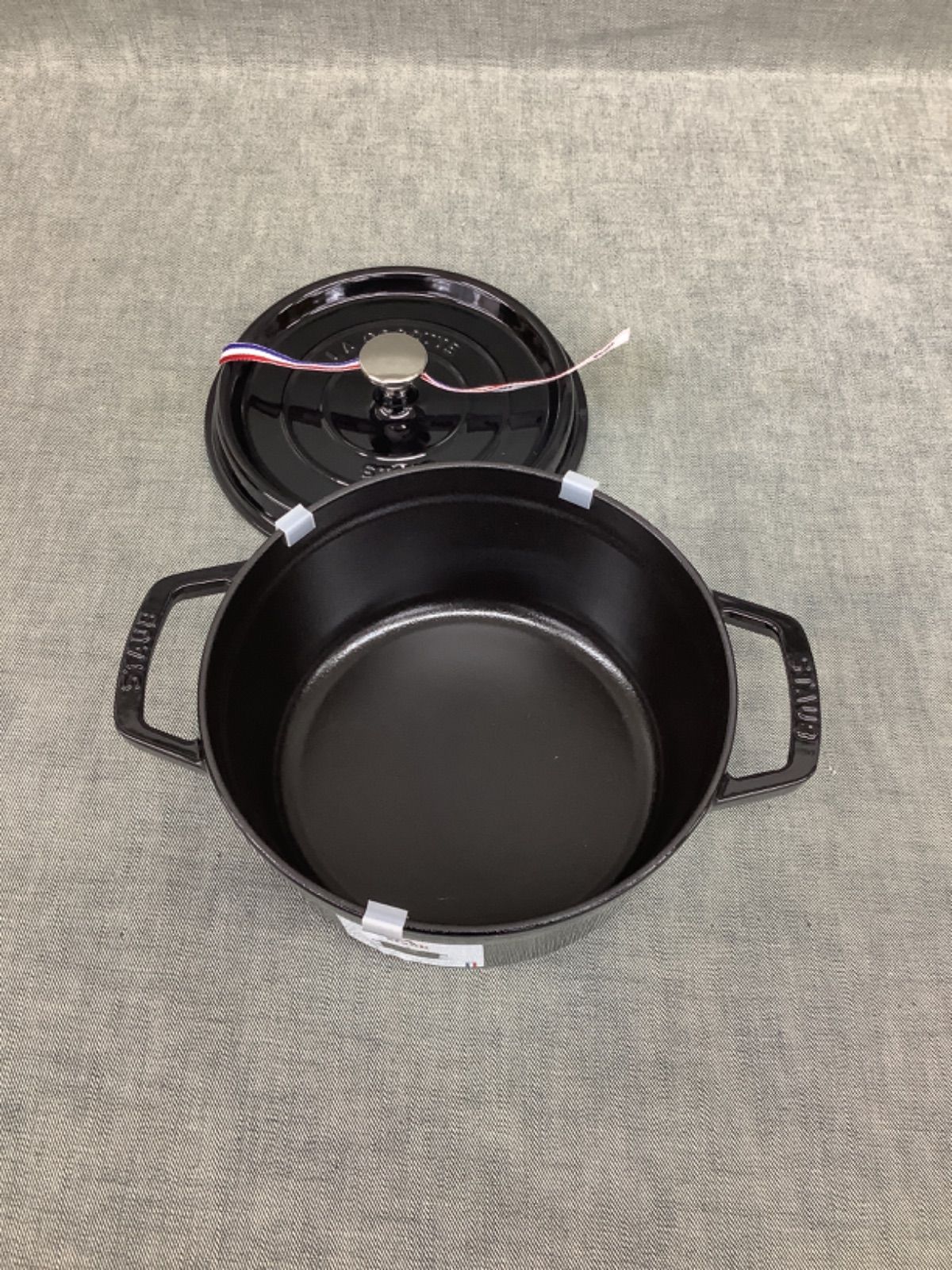 ピコ ココット 22cm ラウンド シャイニーブラック ストウブ staub M