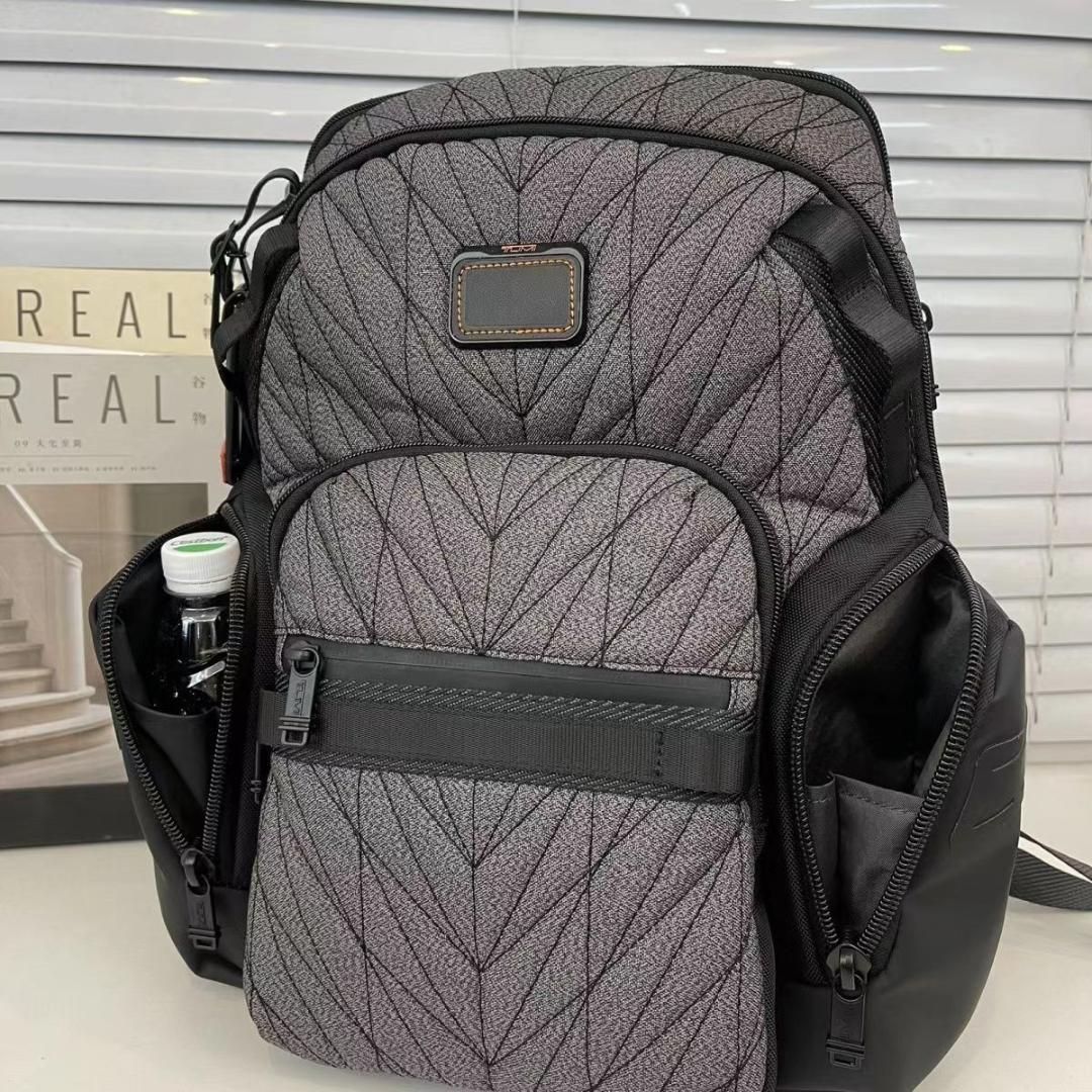 TUMI ALPHA BRAVO ナヴィゲーション バックパック グレーニット - メルカリ