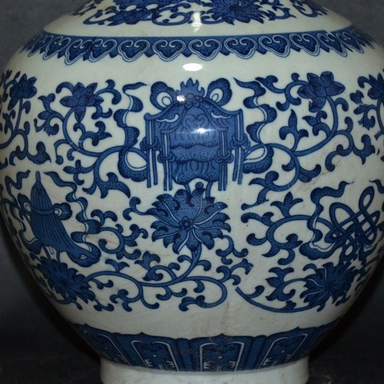 青花八宝纏枝蓮賞瓶  景徳鎮 陶磁器 装飾品 工芸品 美術品 置物 青花八宝纏枝蓮賞瓶 景徳鎮 陶磁器 装飾品 工芸品 美術品 置物