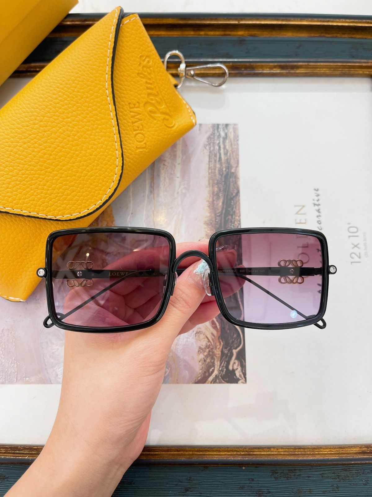 LOEWE モデル LW40176U サングラス メガモードアイウェア メガネ