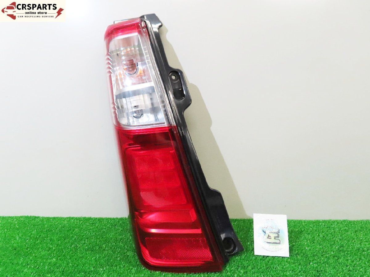 ワゴンR MH34S 右テールランプ 中古中古部品 ワゴンＲ MH34S 右ﾃｰﾙﾗﾝﾌﾟ 3310420000