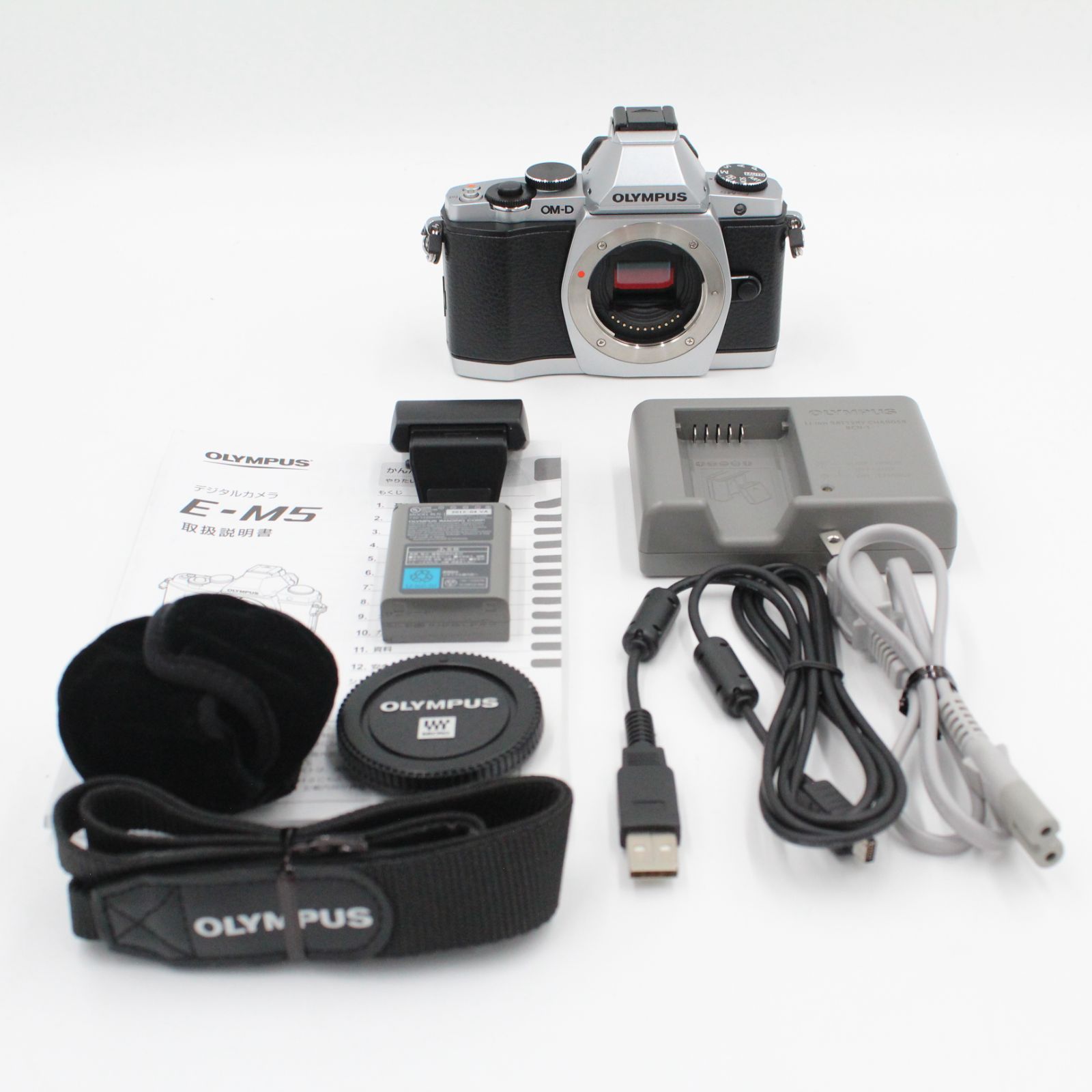 ショット数566回。☆新品級☆ OLYMPUS オリンパス OM-D E-M5