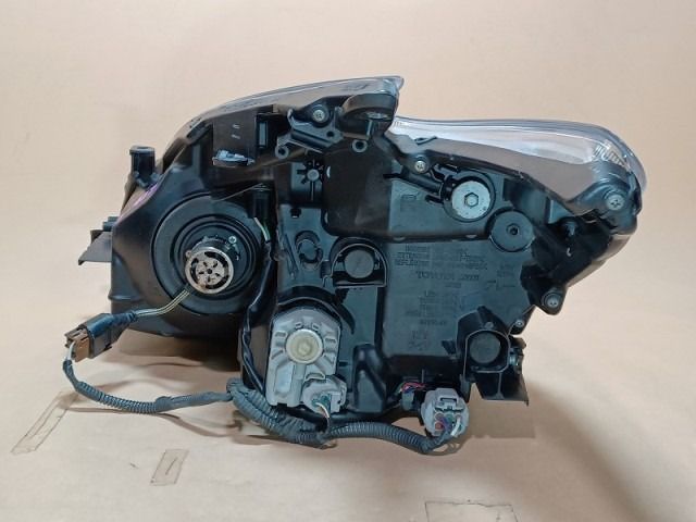 コーティング済 プリウス ZVW30 右ヘッドランプ・ヘッドライト S LED  