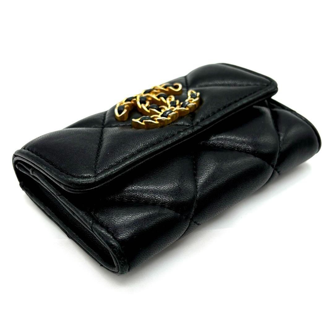 完売モデル！正規品 CHANEL シャネル 19 マトラッセ 小銭入れ