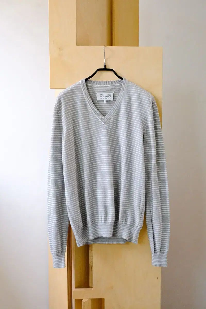 【雷市場（ポンジャン）商品韓国直送】 メゾン Maison Margiela(メゾンマルジェラ) ストライプ ニット セーター