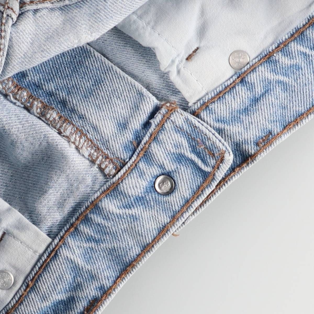 デニムショーツ