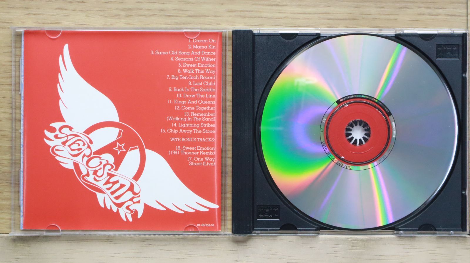 LIVE引退発表！レア！AEROSMITH エアロスミス⭐︎直筆サイン&おまけ付 国内盤CD☆エアロスミス/Aerosmith□ リヴィング・オン・ジ