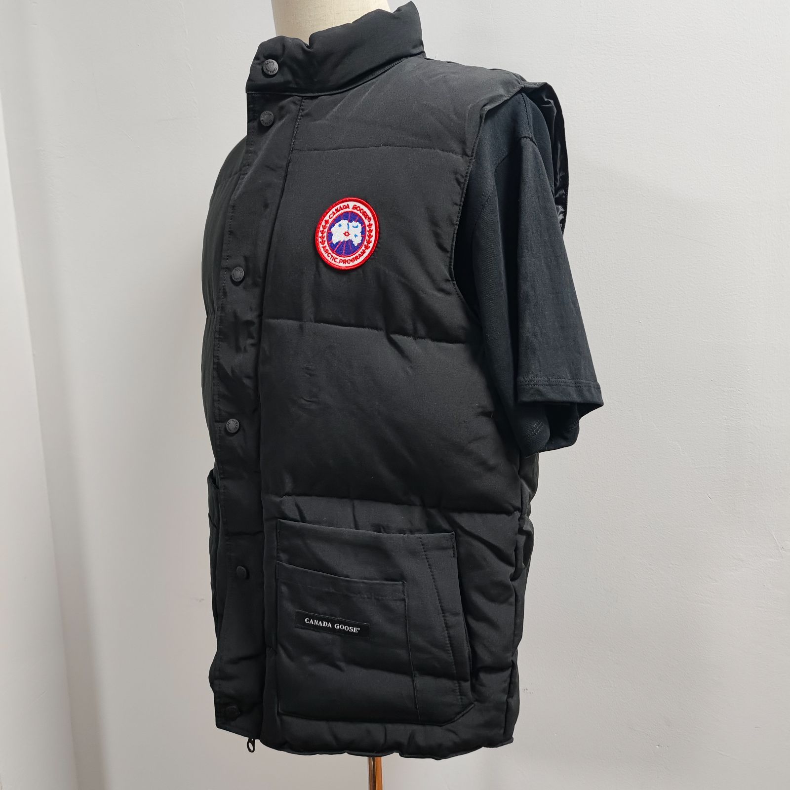 希少 CANADA GOOSE カナダグース ダウンベスト XXL - メルカリ