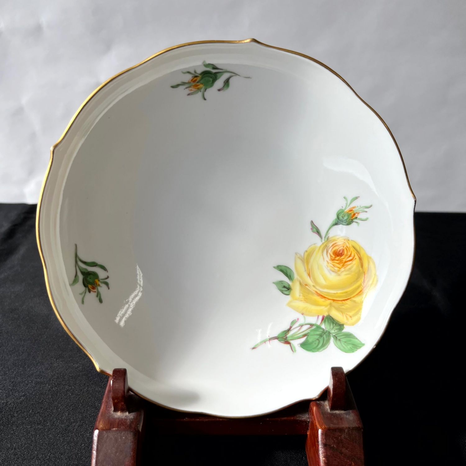 ★美品【Meissen】マイセンの金縁 イエローローズの器 Yahoo!オークション -「マイセン イエローローズ」の落札相場