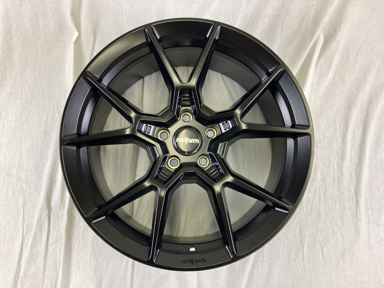 Rotiform ロティフォーム KPR 4本セット 19インチ 8.5J イン