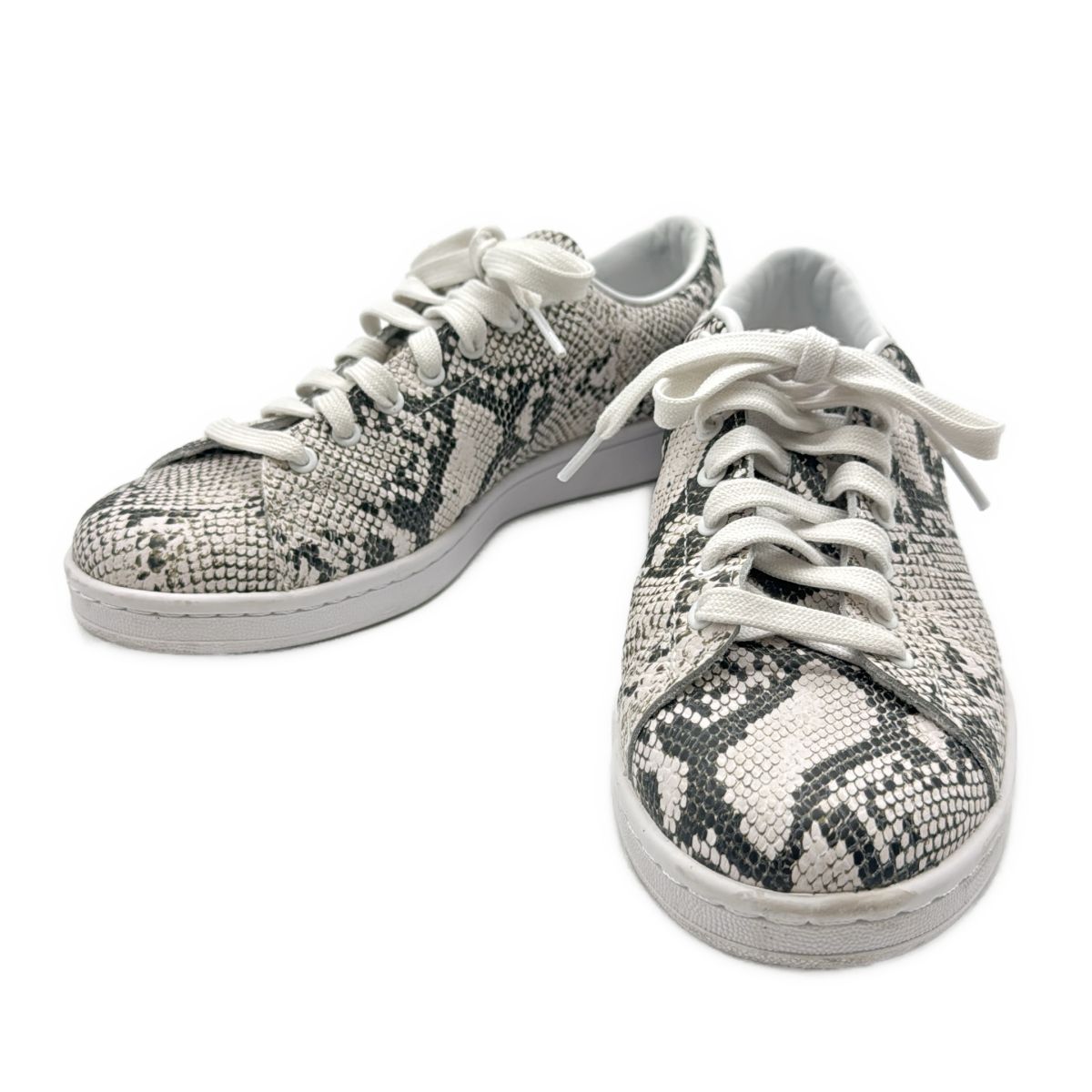 【美品】adidas × HYKE パイソン柄 ノーカラージャケット HYKE - HYKE(ハイク) ロゴプリントノーカラージャケット メンズ