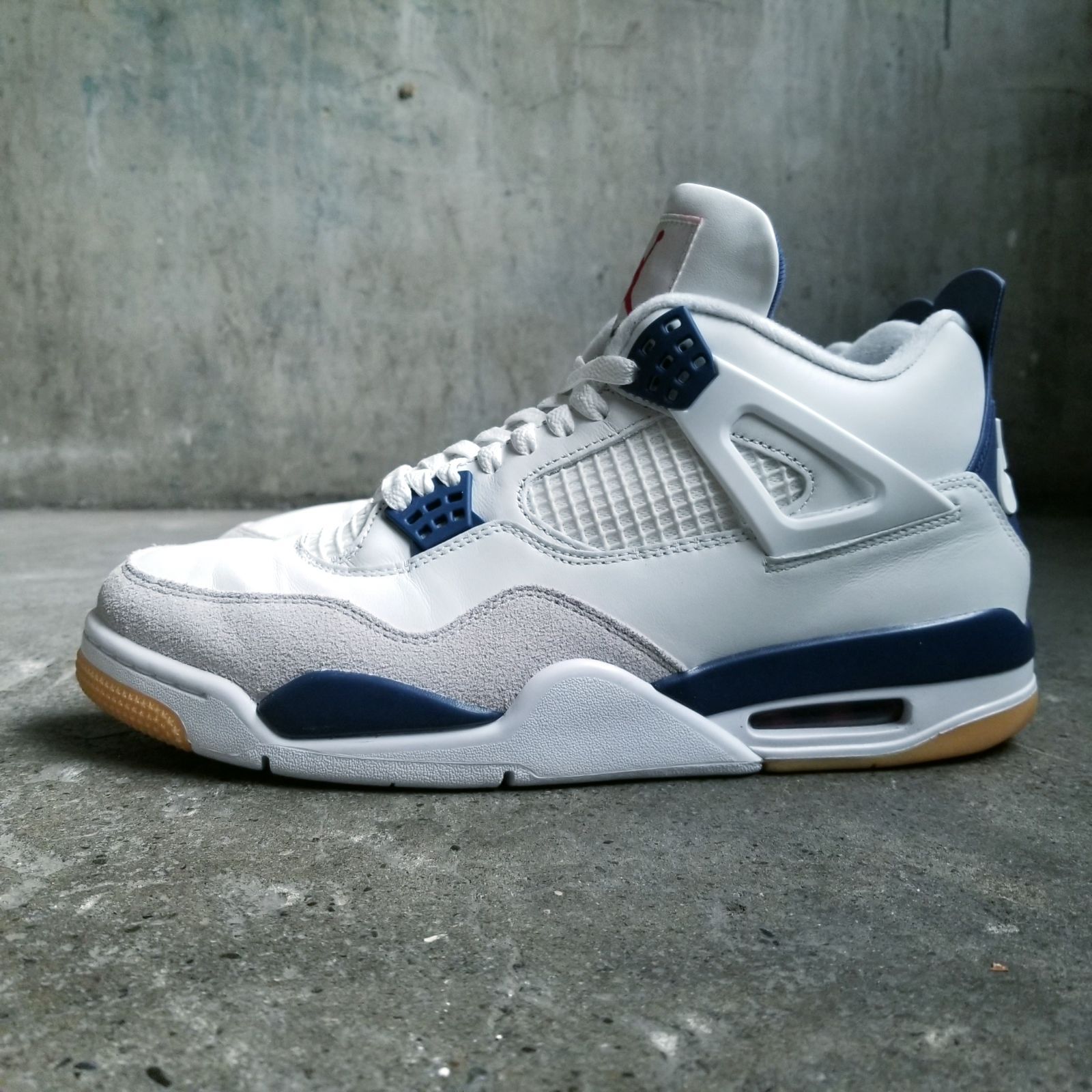 NIKE SB AIR JORDAN 4 RETRO SP 