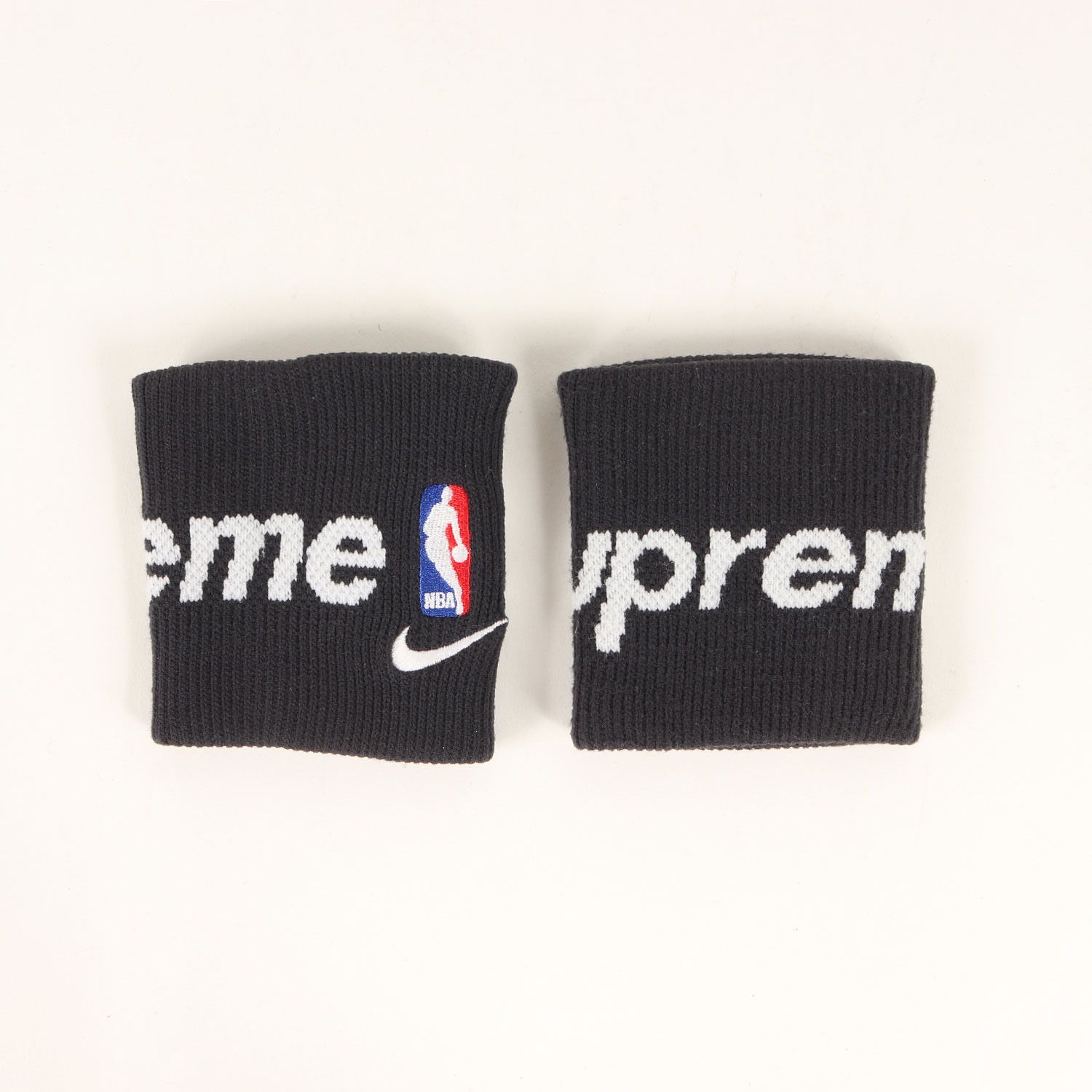 supreme リストバンド 黒 supremeリストバンド 赤 黒 セット 2025年