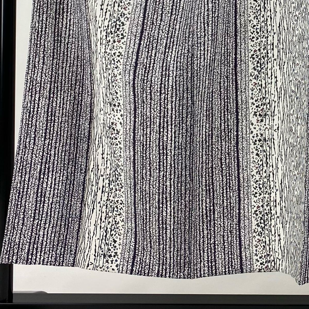 小紋 身丈152.5cm 裄丈64.5cm M 単衣 縦縞 幾何学模様 黒灰 正絹 美品  