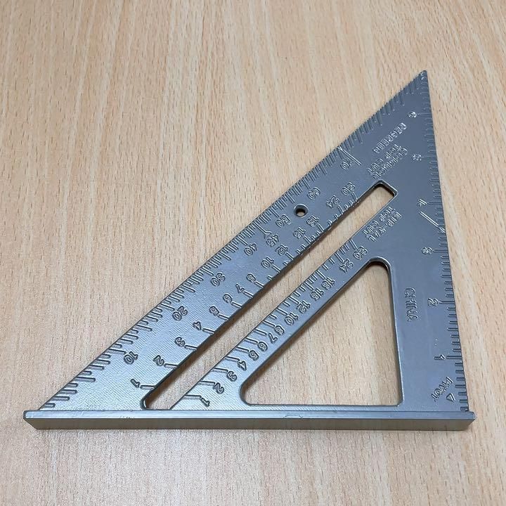 丸ノコ 定規 シルバー DIY 製図　三角定規 ルーラー 工具 軽量　コンパクト