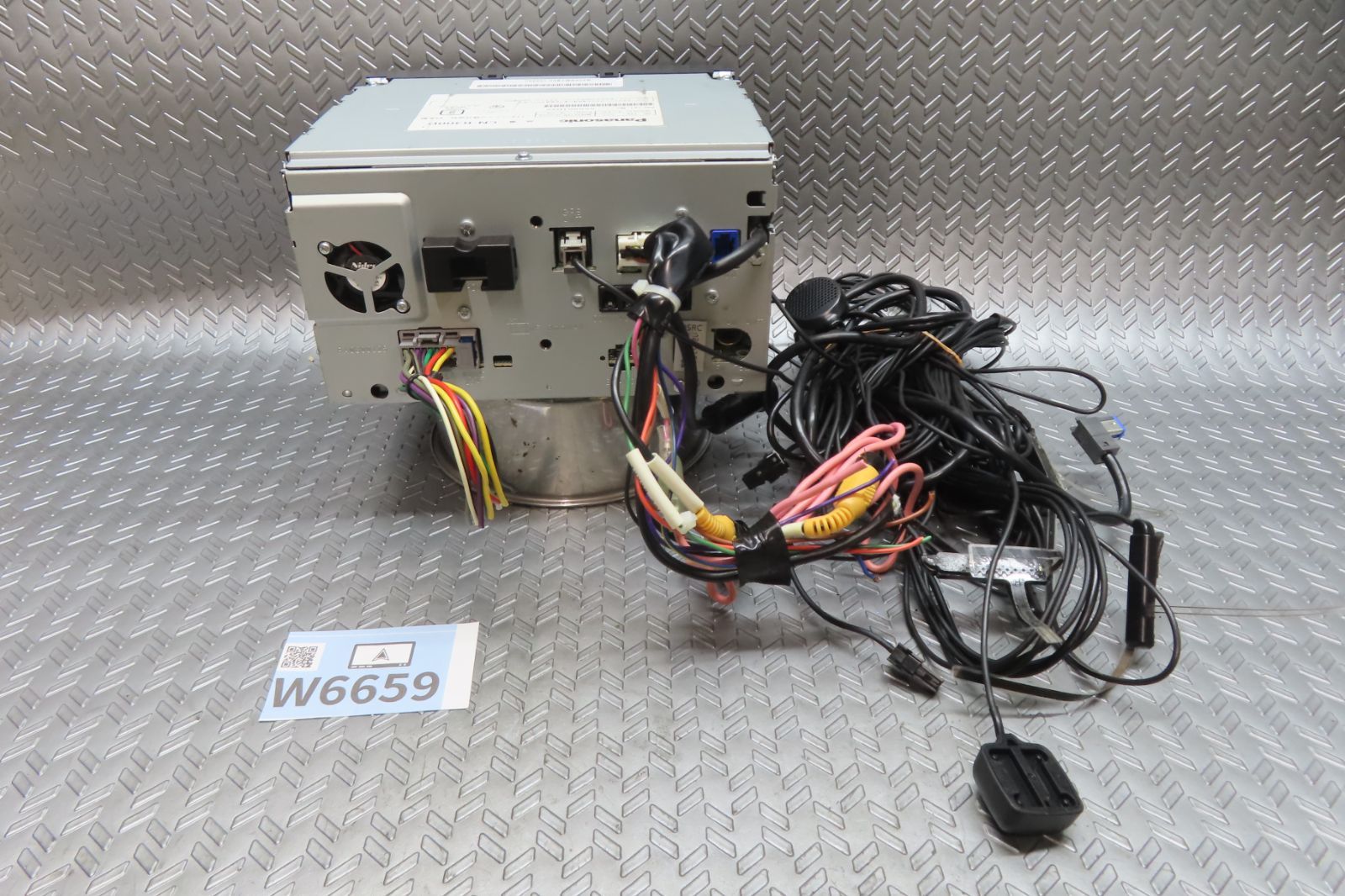 ☆W6659/パナソニック SDナビ CN-R300D 配線セット付 カーナビ取り付け