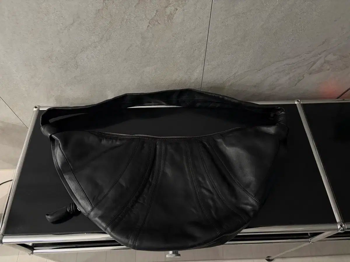 ルメール クルーワッサン バムバッグ ラージ ブラック