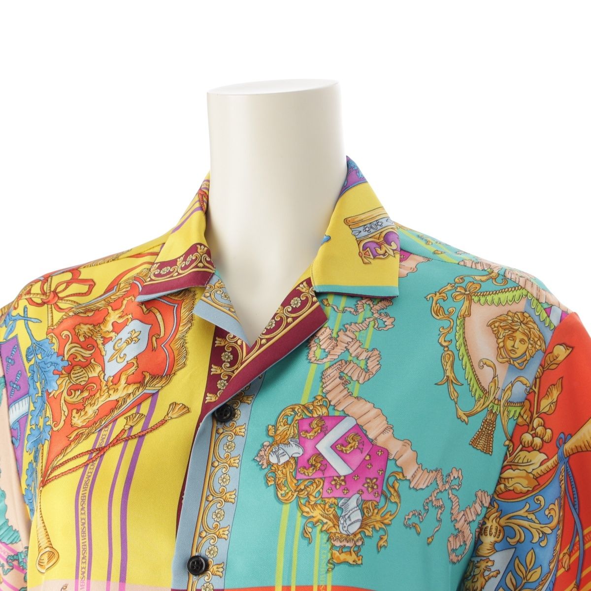 VERSACE - ヴェルサーチェ 22SS シルク バロック ゴッデス ロイヤル レベリオン 総柄 半袖シャツ トップス マルチカラー 12A 152cm【中古】 ヴェルサーチェ 22SS シルク バロック ゴッデス ロイヤル