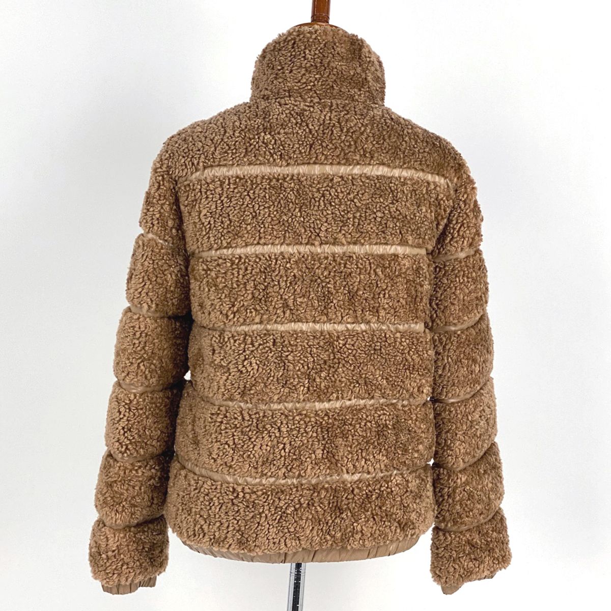 ダウンジャケット