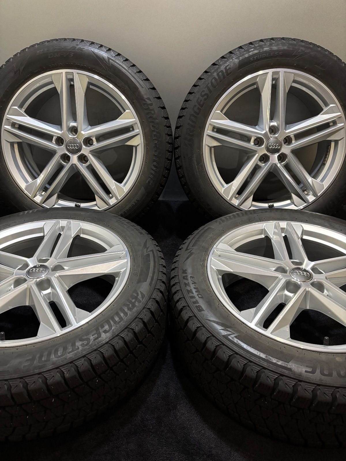 235 55R19 BRIDGESTONE DM-V3 19年製 アウディ FY Q5 Sライン 純正 19インチ 8J 39 112 5H スタッドレス 4本 1-K193