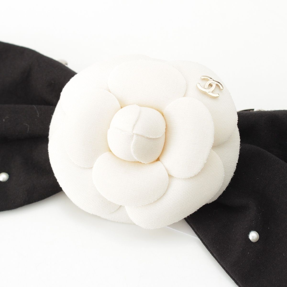 シャネル 25C コットン シルク カメリア パール ココマーク リボン バレッタ ヘア ブラック×ホワイト DECORATOM_COM_BR