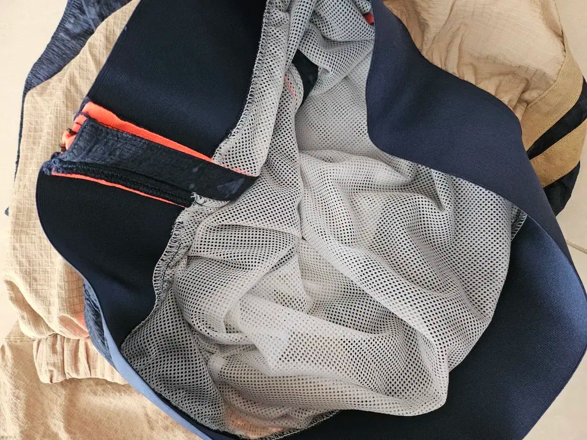 おしました ナイキ コート ウィンドブレーカー アウター