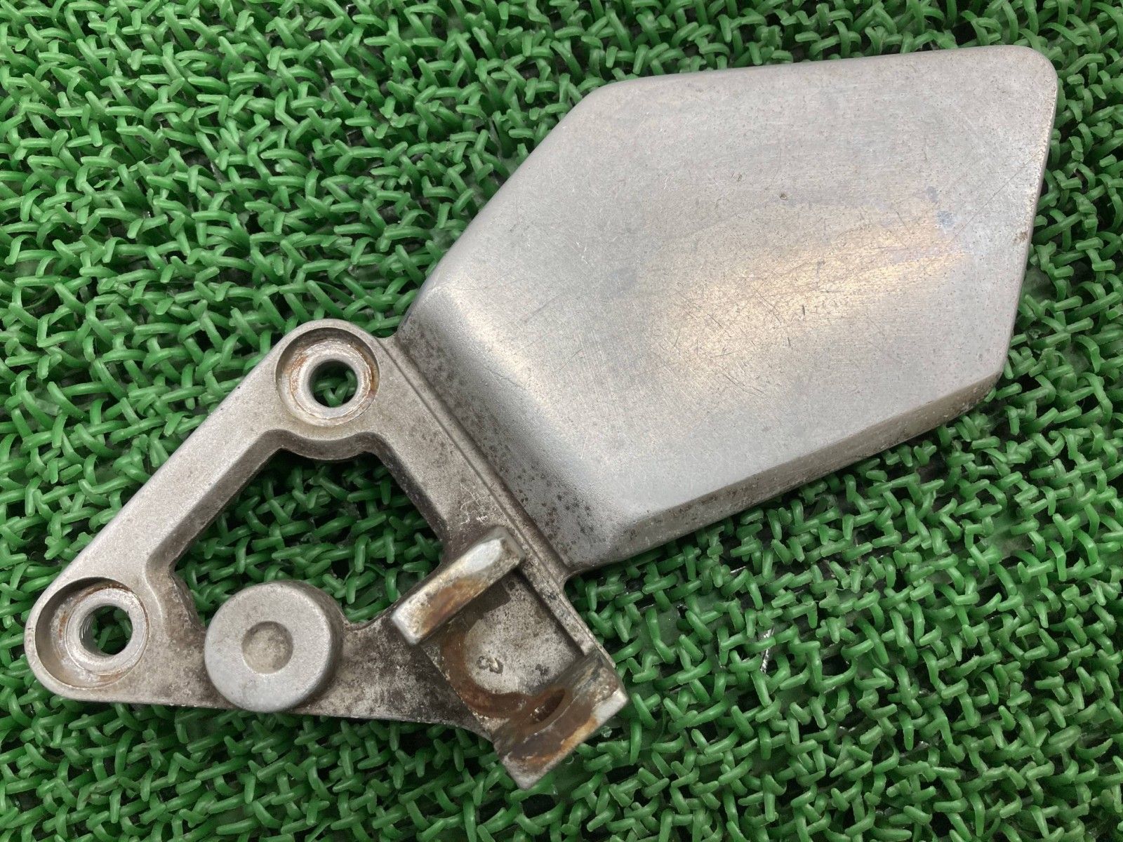 ジェイド ステップホルダー 左 KAF ホンダ 純正 バイク 部品 MC23 JADE メインステップ 修復素材に 曲がり無し Sb