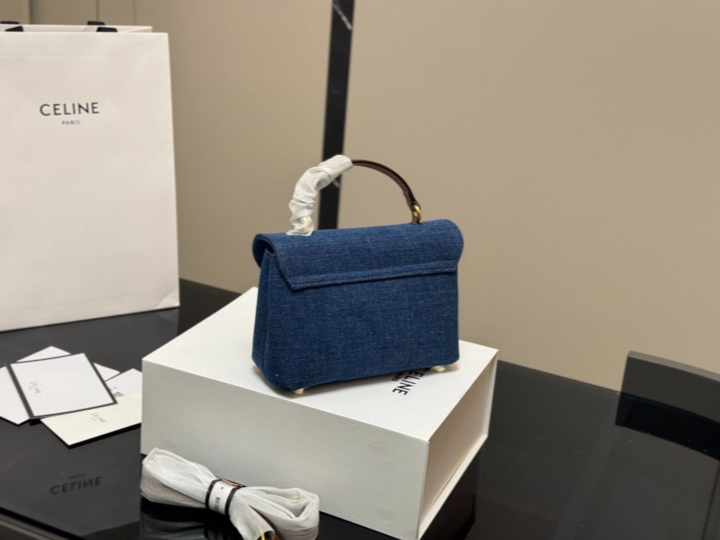 【★オシャレ★】CELINE#バッグ#レディース#ミニ オノリン ミニ オノリン / シャイニーカーフスキン - ブラック | CELINE