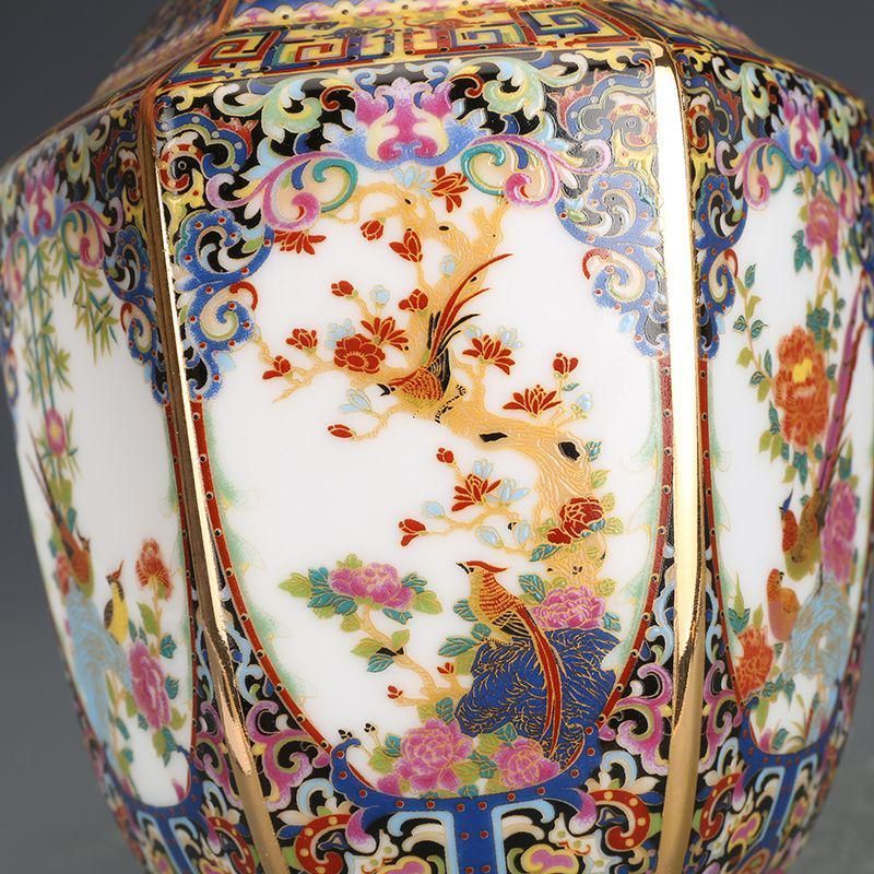 乾隆琺瑯彩紅地祝寿六方瓶 陶磁器 現代工芸品 美術品 装飾品 置物 乾隆琺瑯彩紅地祝寿六方瓶 陶磁器 現代工芸品 美術品 装飾品