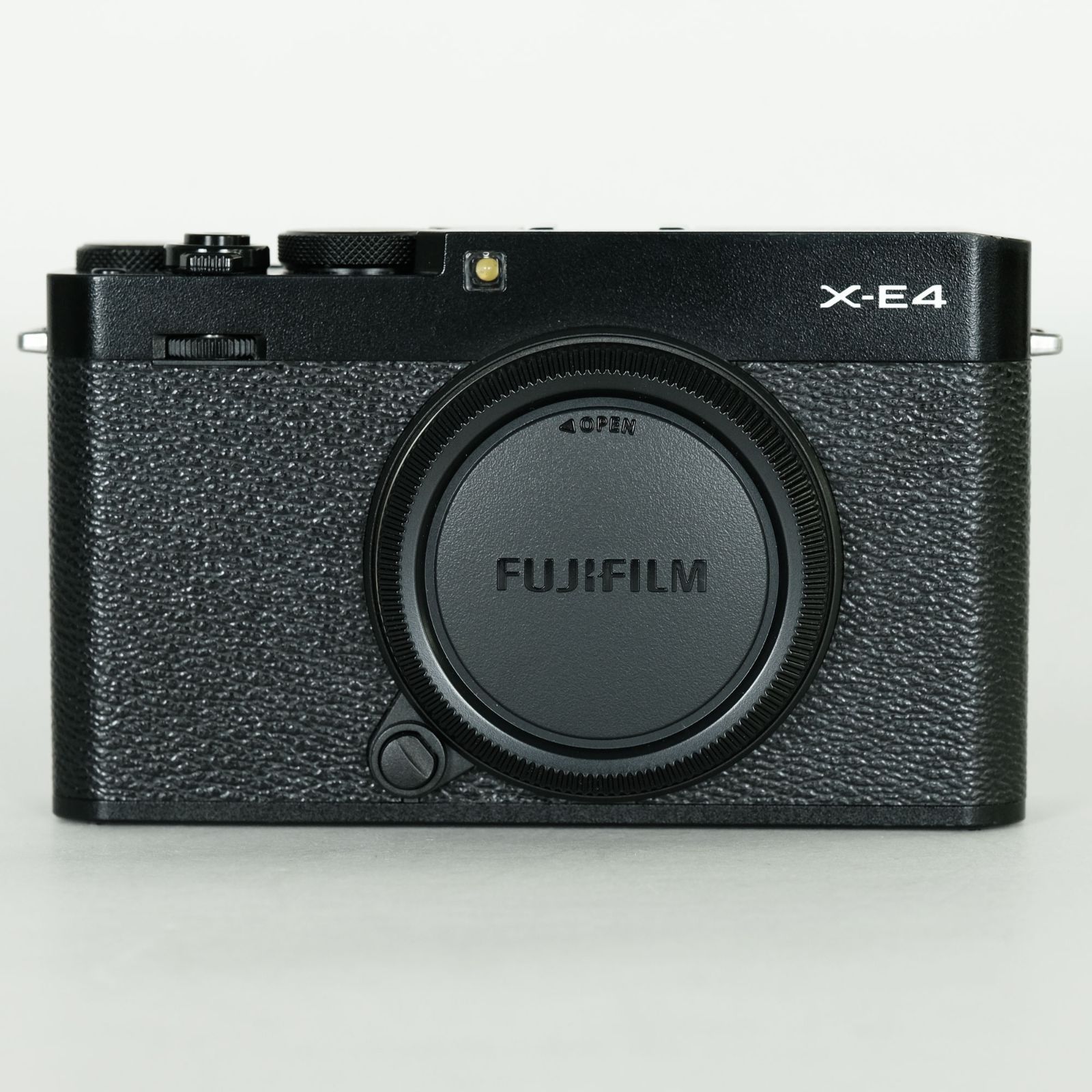 良品｜シャッター数5,572回｜サムレスト付] FUJIFILM X-E4