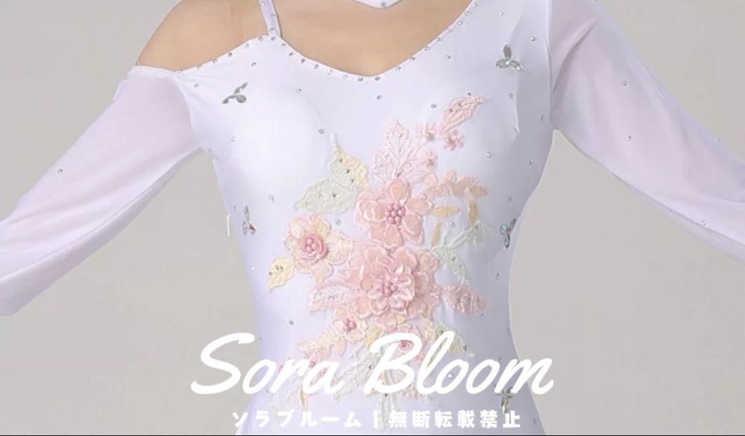 競技会に最適✨ストーン付きスタンダードドレス！白色　Mサイズ 新品未使用競技会に最適?ストーン付きスタンダードドレス！白色