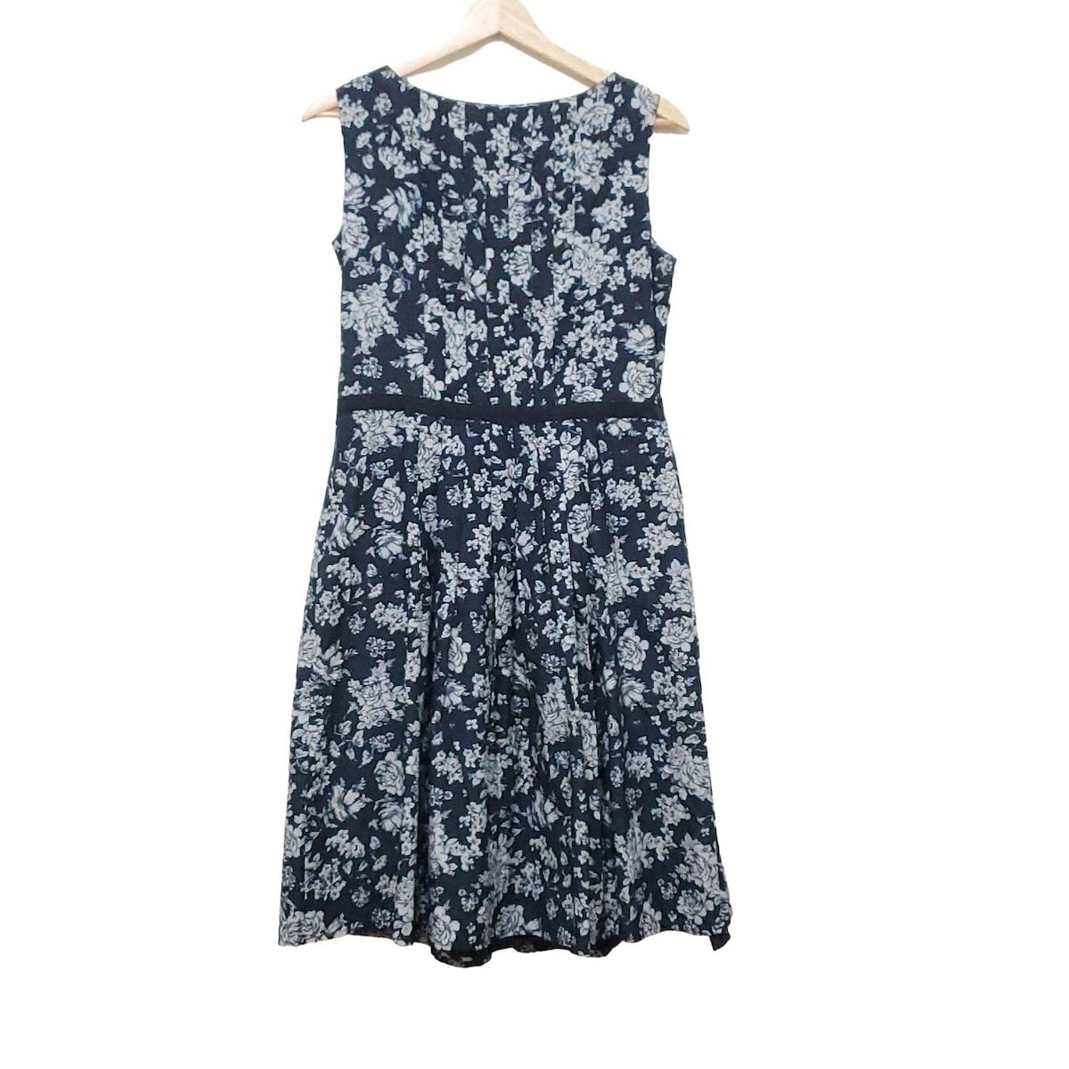 【上質】 ローラアシュレイ ノースリーブ 切り替え ワンピース 11 ネイビー♪ Laura Ashley（ローラ アシュレイ）の通販 | レディースの