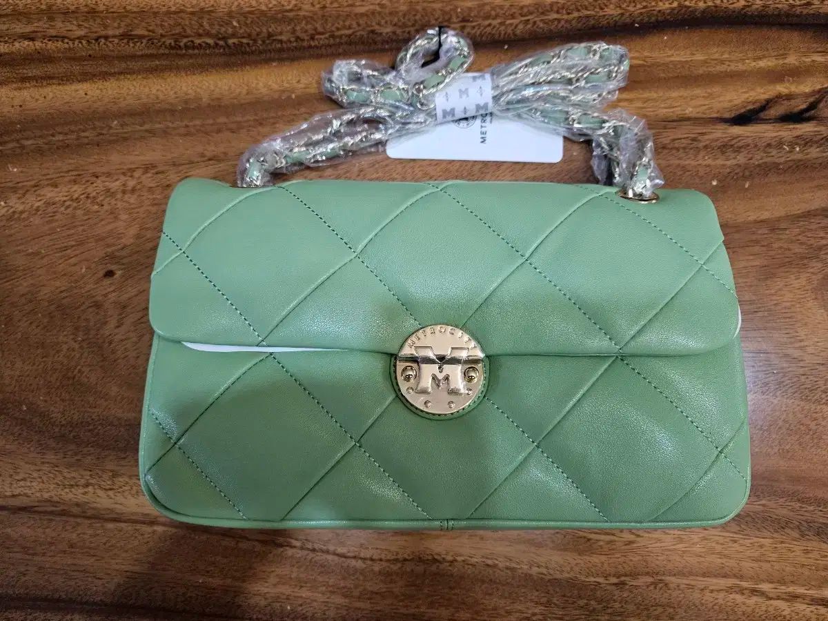 METROCITY チェーン クロスバッグ