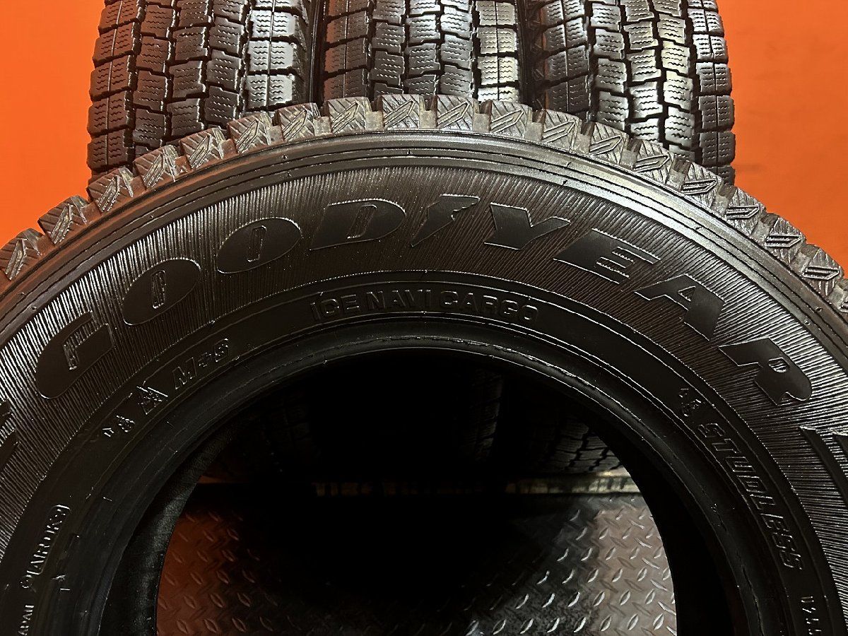 GOODYEAR ICE NAVI CARGO 195/80R15 107/105L LT 15インチ 