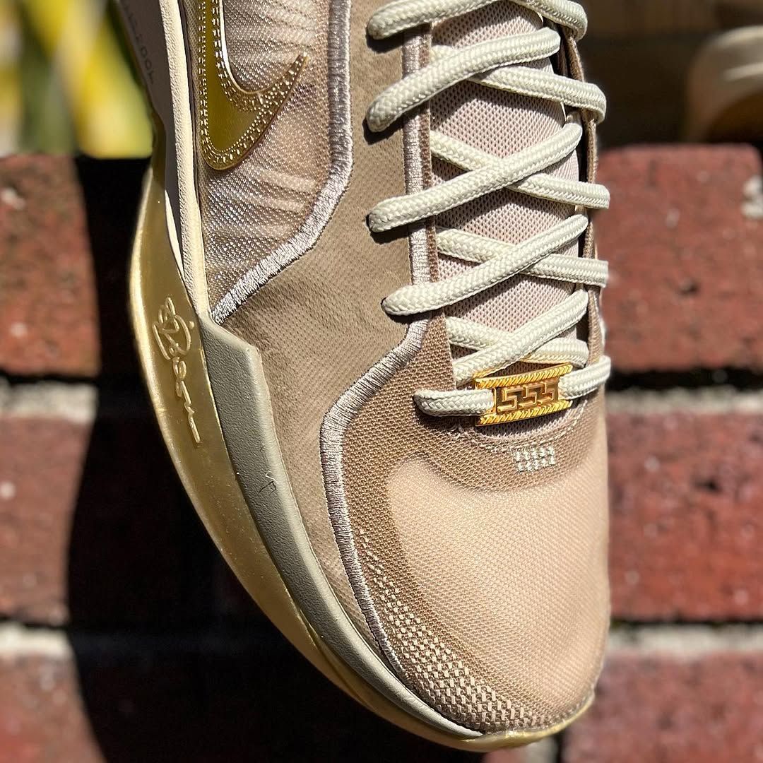 NIKE SABRINA 2 EP 'STRONGER THAN GOLD' 'MENS SIZE' ナイキ