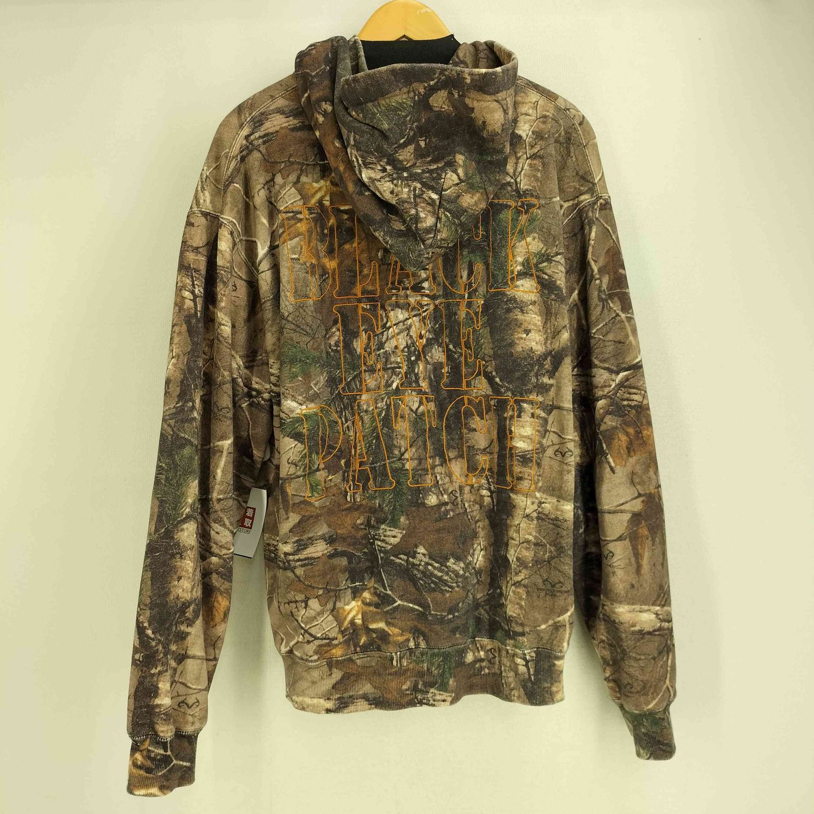 ザブラックアイパッチ THE BLACK EYE PATCH STENCIL LOGO REALTREE 