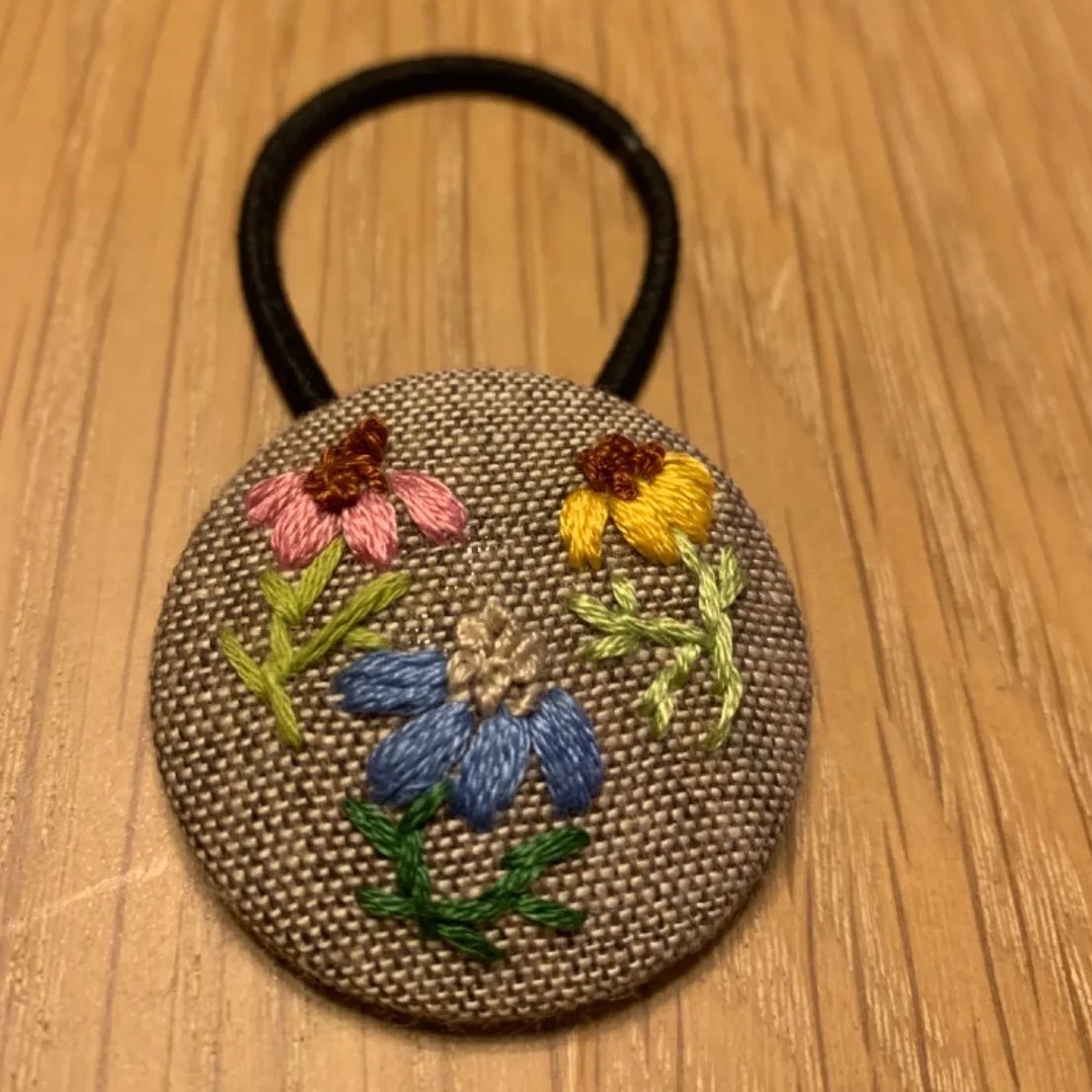 No.259 刺繍ブローチ/ヘアゴム-