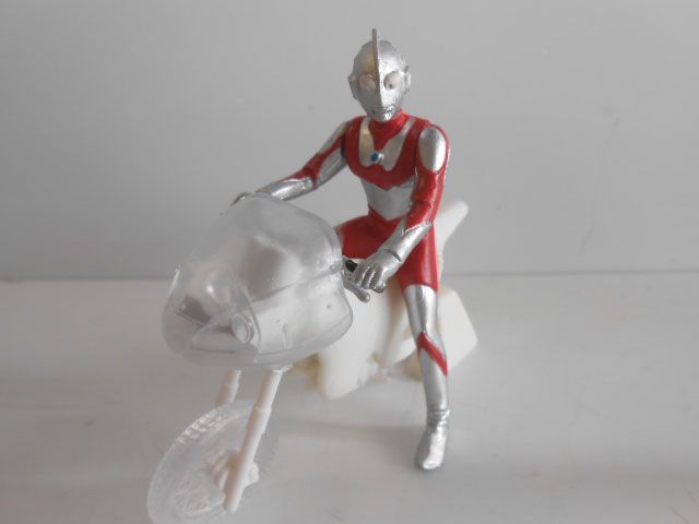 ♯Kis30CZウルトラマンVS仮面ライダー全3種HGシリーズフィギュア