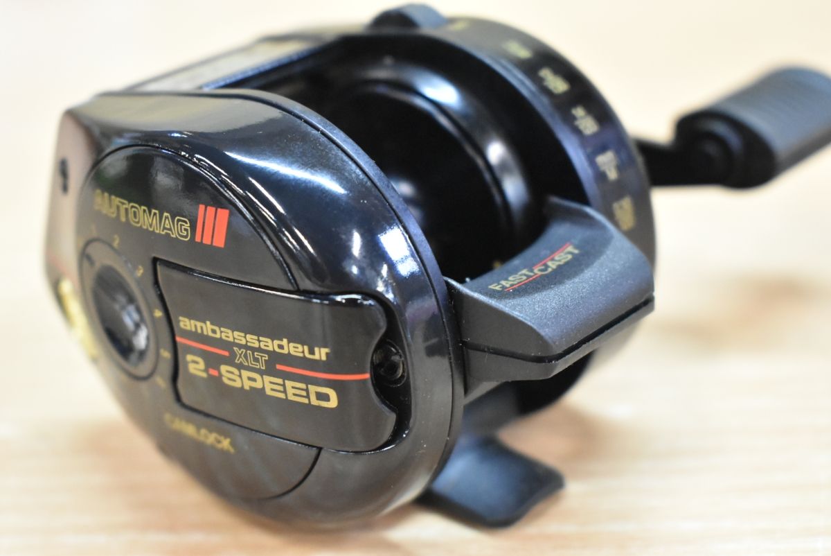 ABU アンバサダー XLT1 2-スピード アブガルシア 節約 アンバサダー XLT 1 2スピード 右巻き ベイトリール