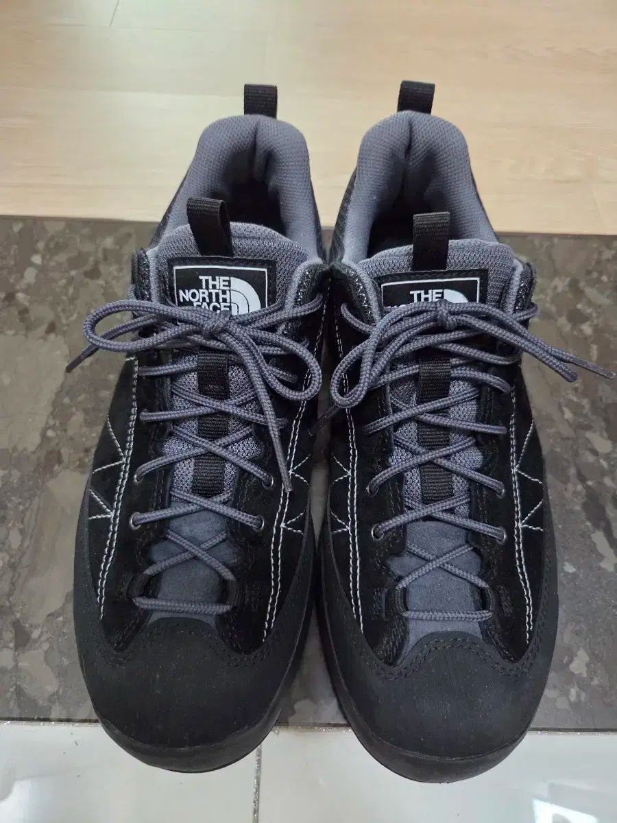 THE NORTH FACE ザノースフェイス トラクション 登山靴 トレッキングシューズ 260 265 270 ほぼ