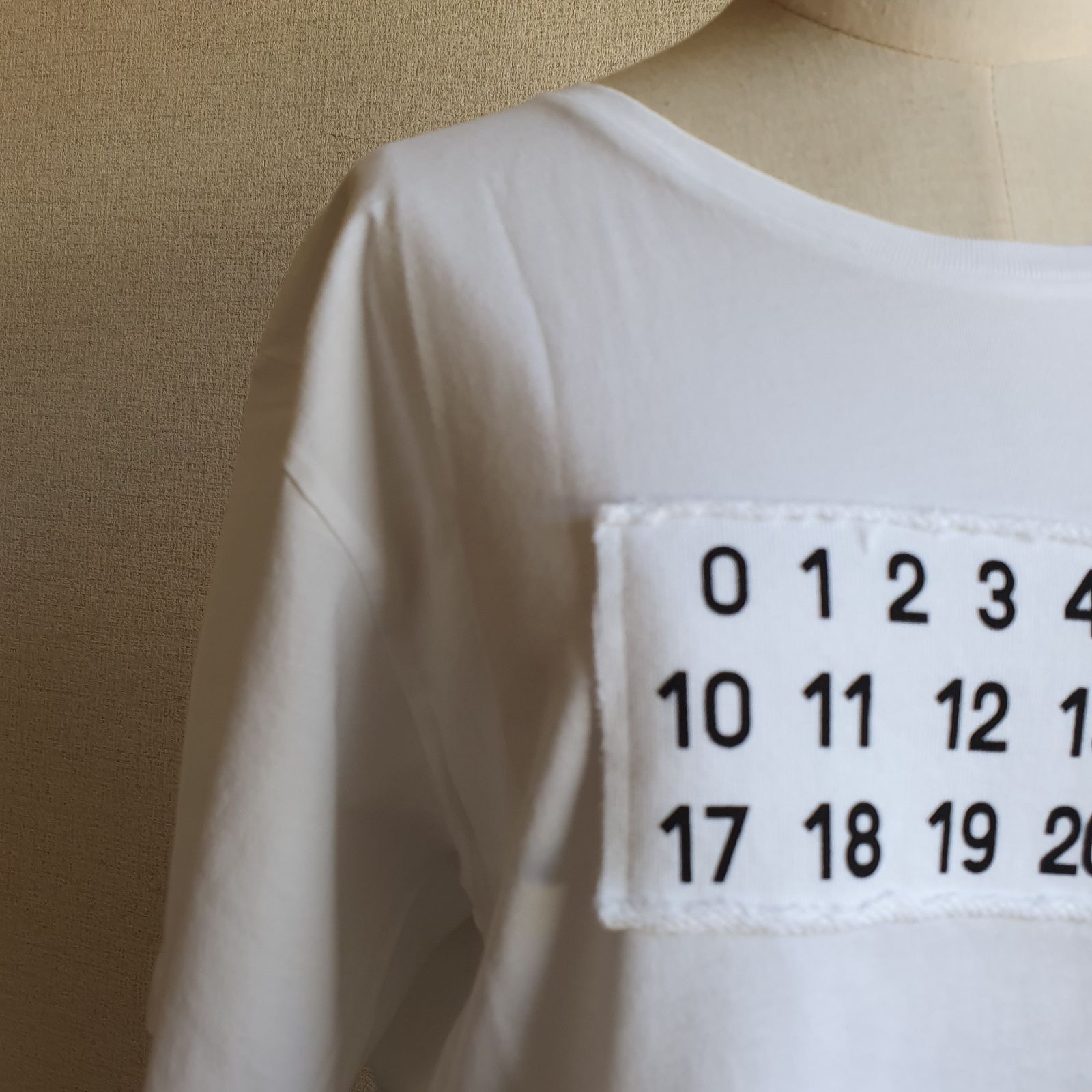 新品・未使用】MM6 Maison Margiela KidsクロップドTシャツ