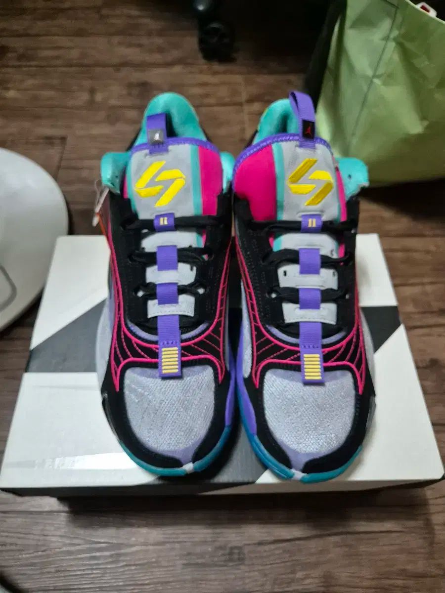 【雷市場（ポンジャン）商品韓国直送】 260 NIKE(ナイキ) バスケットシューズ ルカ 2 PF 新品
