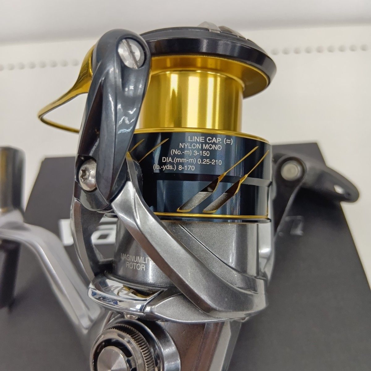 SHIMANO - SHIMANO シマノ 03504 釣り用品 リール スピニングリール 16ヴァンキッシュ C3000HG キズ有 程度B 箱付 SHIMANO シマノ 03504 釣り用品 リール スピニングリール 16