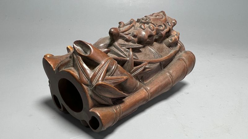 旧蔵コレクション【中国貴重端渓古硯】大き目サイズ四辺細工彫刻梅鶯図 新品未使用 旧蔵コレクション【中国貴重端渓古硯】大き目サイズ四辺細工彫刻