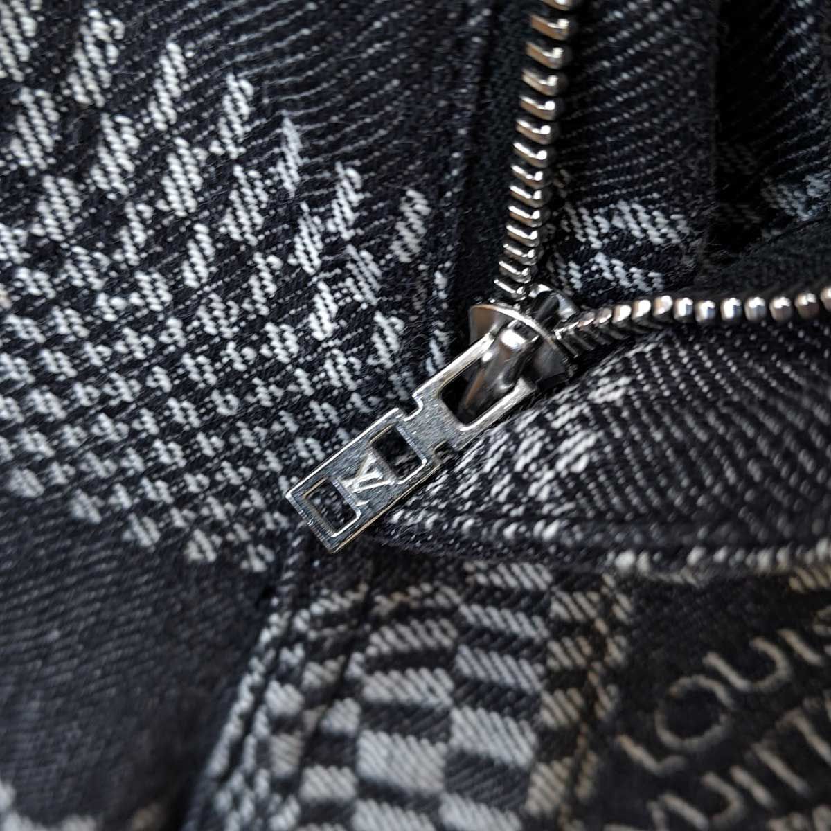 ルイ・ヴィトン ダミエ 総柄 DISTORTED DAMIER デニム パンツ サイズ31 